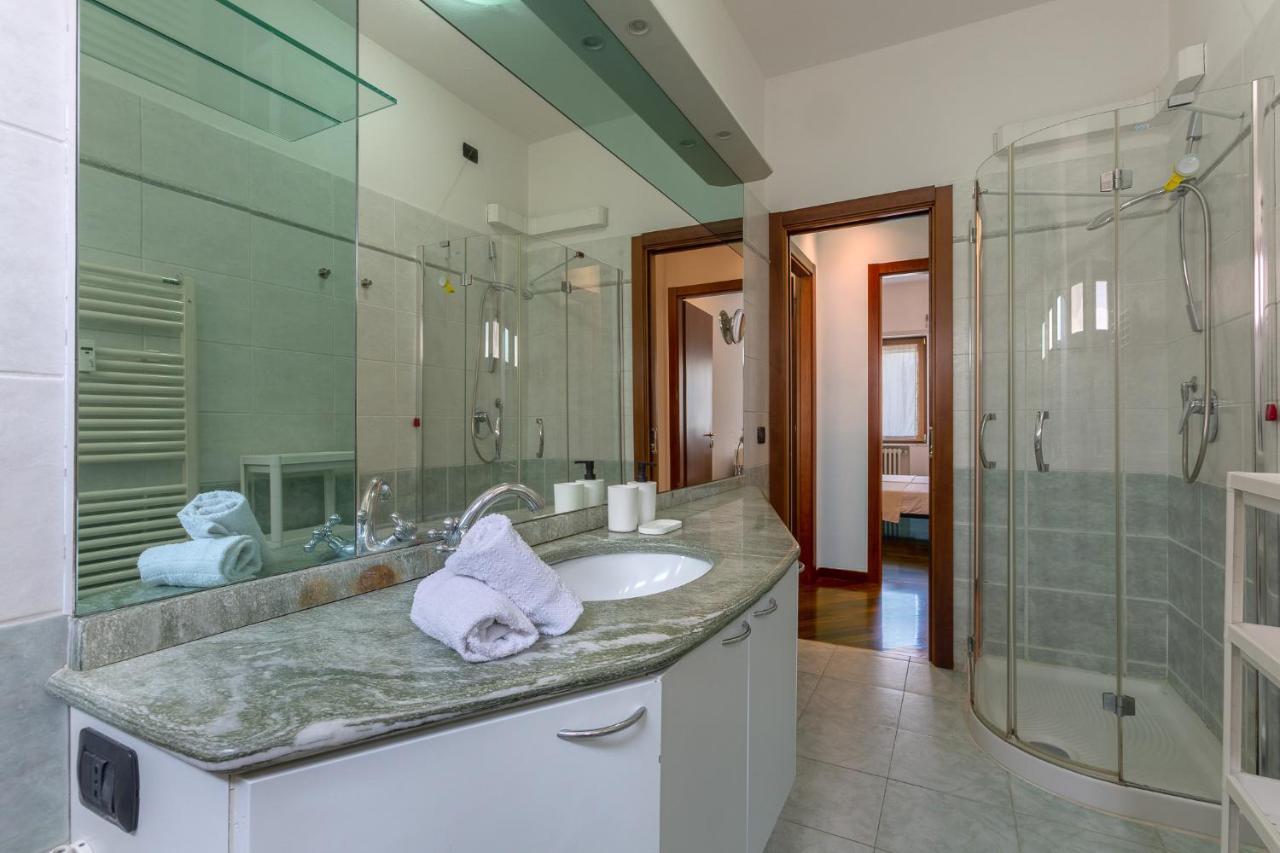 Prospettiva Corso Giovecca Apartment Ferrara Bagian luar foto