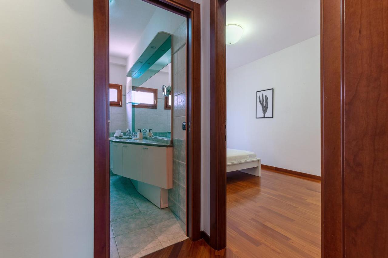 Prospettiva Corso Giovecca Apartment Ferrara Bagian luar foto